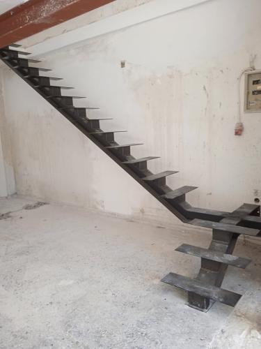 Μεταλλικές σκάλες σιδήρου