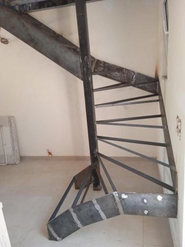 Μεταλλικές σκάλες σιδήρου