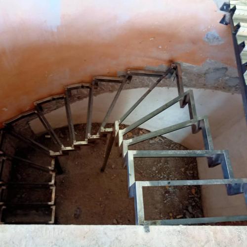 Μεταλλικές σκάλες σιδήρου