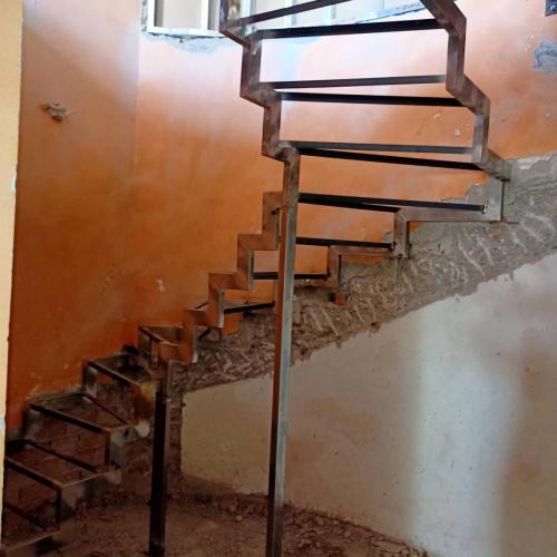 Μεταλλικές σκάλες σιδήρου